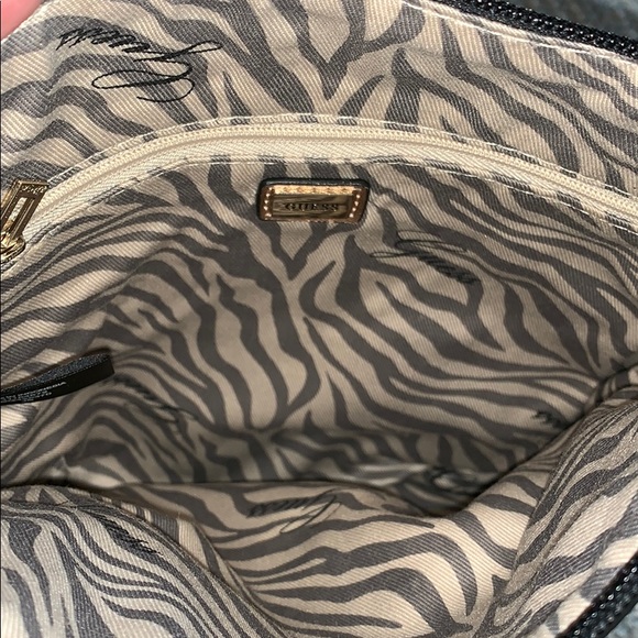 NWT Guess crossbody (black) - Picture 4 of 5